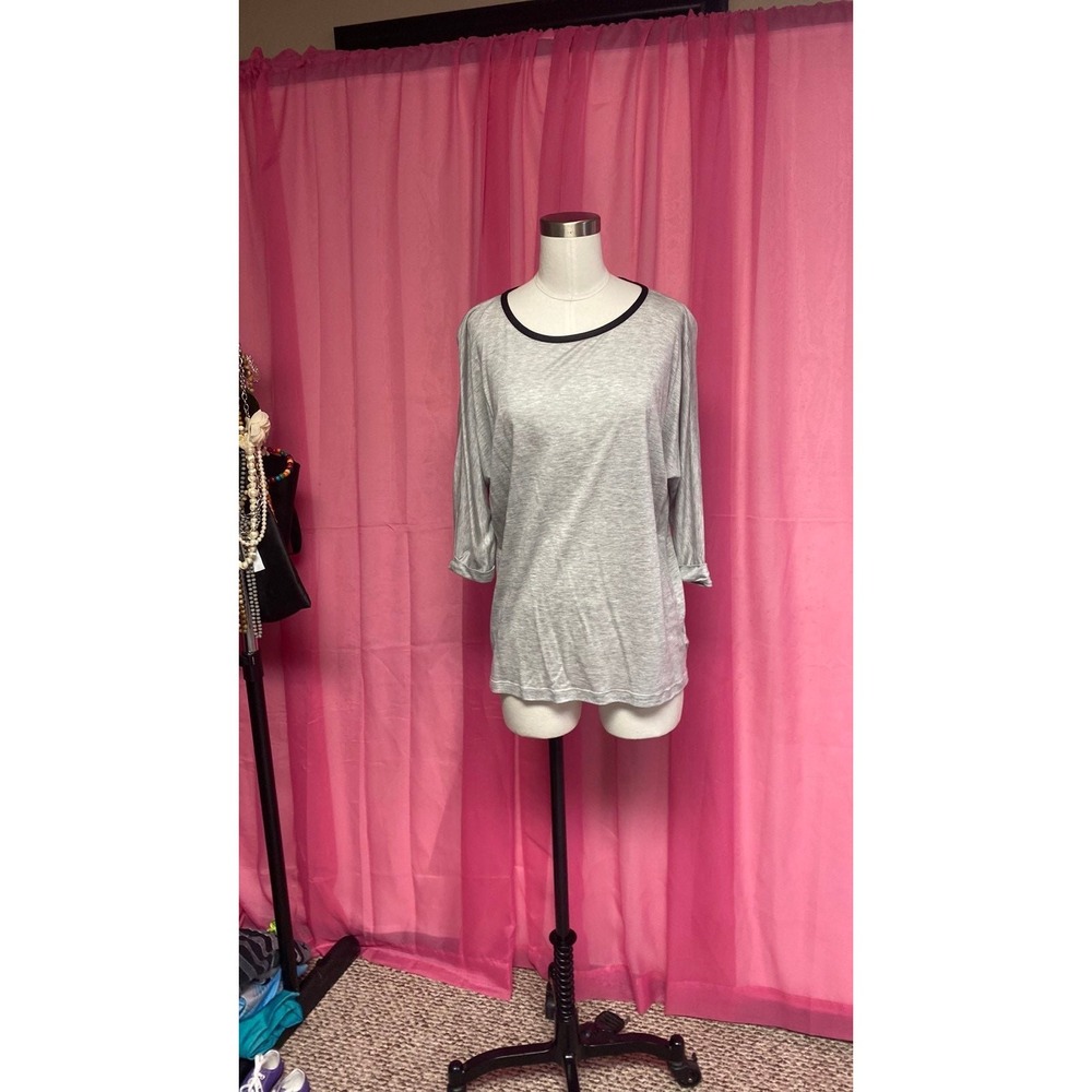 NWT. FOREVER 21 top